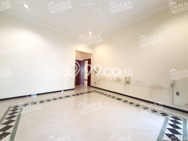 Lokasi terbaik! Rumah siap huni disewakan di Klojen LB 330m2 Lokasi terbaik! Rumah siap huni disewakan di Klojen LB 330m2