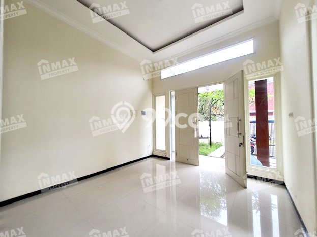 Rumah Tenang di , 3 KT, Luas 200m2m² LB 180m2m² Rumah Tenang di , 3 KT, Luas 200m2m² LB 180m2m²