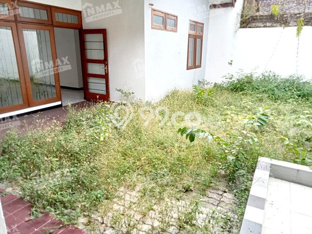 Rumah Luas Asri 3 KT Siap Pakai di Araya Malang Rumah Luas Asri 3 KT Siap Pakai di Araya Malang