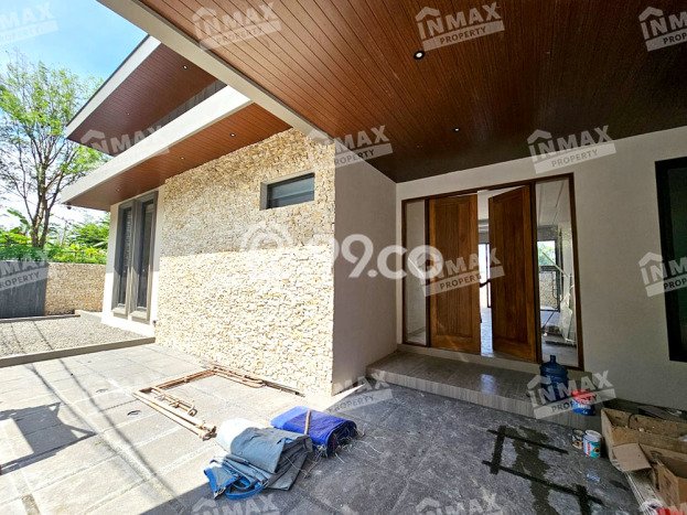 Rumah Nyaman area Kedungkandang, Malang, Luas 376m2m² Bangunan 120m2m² Rumah Nyaman area Kedungkandang, Malang, Luas 376m2m² Bangunan 120m2m²