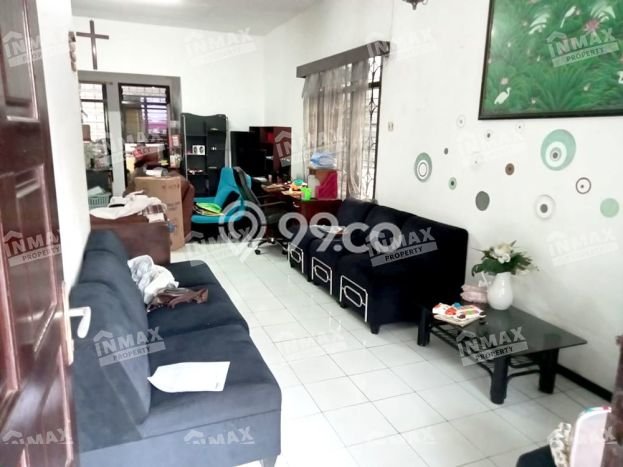 Rumah Terawat LT 300m2m² / LB 250m2m² di Lokasi Premium Kedungkandang, Malang Rumah Terawat LT 300m2m² / LB 250m2m² di Lokasi Premium Kedungkandang, Malang