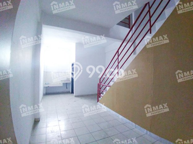 Area Strategis! Disewakan Ruko Lokasi Blimbing, Malang Cocok untuk Bisnis Area Strategis! Disewakan Ruko Lokasi Blimbing, Malang Cocok untuk Bisnis