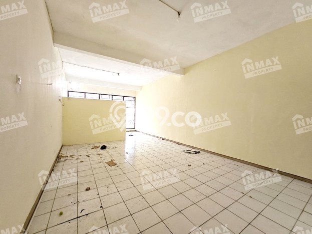Ruko disewakan di Lowokwaru Malang dengan luas bangunan 150m2 Ruko disewakan di Lowokwaru Malang dengan luas bangunan 150m2