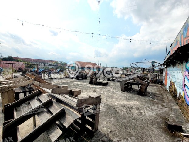 Ruko Disewa di Klojen, Malang, LT 159m2 / LB 300m2 Ruko Disewa di Klojen, Malang, LT 159m2 / LB 300m2