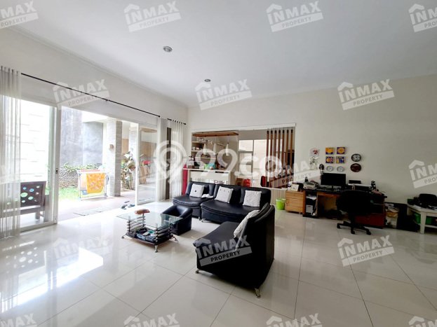 Dijual Rumah Mewah Elegan Dengan View Cantik di Dieng, Malang Dijual Rumah Mewah Elegan Dengan View Cantik di Dieng, Malang
