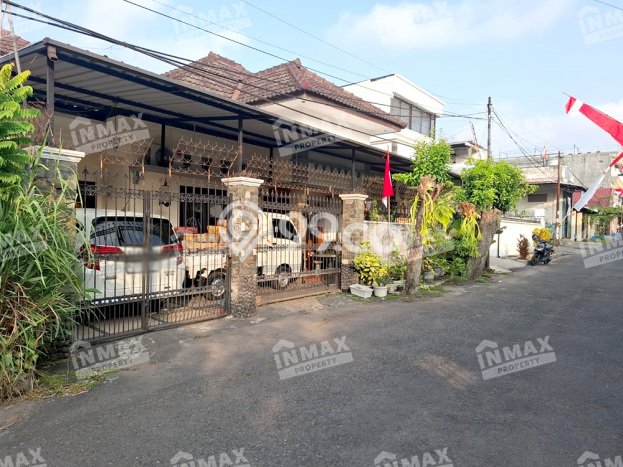 Dijual Cepat Rumah Bagus Siap Huni LB 300m2 di Blimbing, Malang Dijual Cepat Rumah Bagus Siap Huni LB 300m2 di Blimbing, Malang