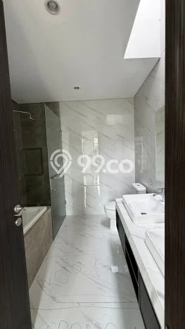 Lokasi terbaik! Rumah siap huni disewakan di BSD LB 266m2 Lokasi terbaik! Rumah siap huni disewakan di BSD LB 266m2
