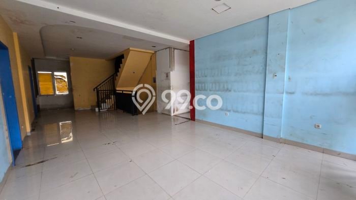 SEWA STRATEGIS! Ruko di Cengkareng, Luas 406m², Lokasi Berkembang SEWA STRATEGIS! Ruko di Cengkareng, Luas 406m², Lokasi Berkembang