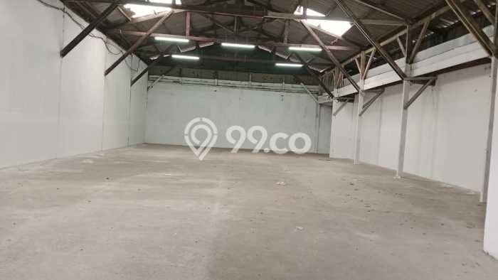 LOKASI PREMIUM! Gudang di , Luas 220m2m², Lokasi Berkembang LOKASI PREMIUM! Gudang di , Luas 220m2m², Lokasi Berkembang