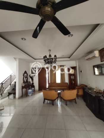 Jual Rumah Luas Megah Dengan View Eksklusif di Tanjung Duren Utara, Jakarta Barat Jual Rumah Luas Megah Dengan View Eksklusif di Tanjung Duren Utara, Jakarta Barat