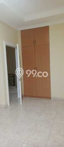 Unit Komersial Disewakan di Jakarta Barat Area Strategis Harga Kompetitif Unit Komersial Disewakan di Jakarta Barat Area Strategis Harga Kompetitif