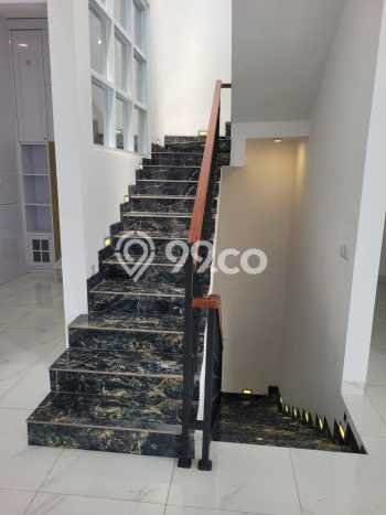 For Sale! Luxury House LT 169m2 Desain Elegan di Bintaro For Sale! Luxury House LT 169m2 Desain Elegan di Bintaro