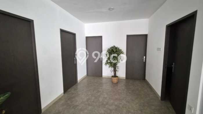 KAWASAN KOMERSIAL! Ruko Disewakan Kawasan Cengkareng, Luas 720m2m², Area Strategis KAWASAN KOMERSIAL! Ruko Disewakan Kawasan Cengkareng, Luas 720m2m², Area Strategis