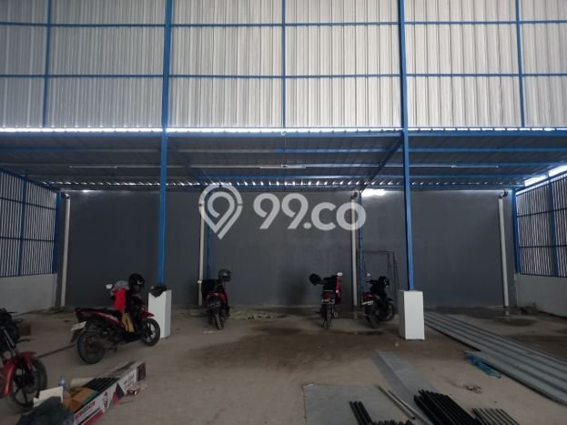 Unit Gudang Disewakan di Cikarang di Area Ramai & Strategis Unit Gudang Disewakan di Cikarang di Area Ramai & Strategis