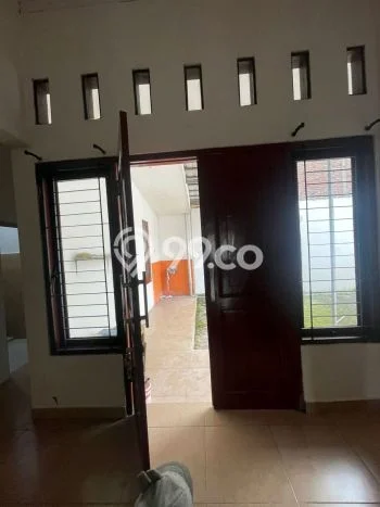 Sewa Rumah Murah di kebraon Surabaya dengan 3 Kamar Tidur Sewa Rumah Murah di kebraon Surabaya dengan 3 Kamar Tidur