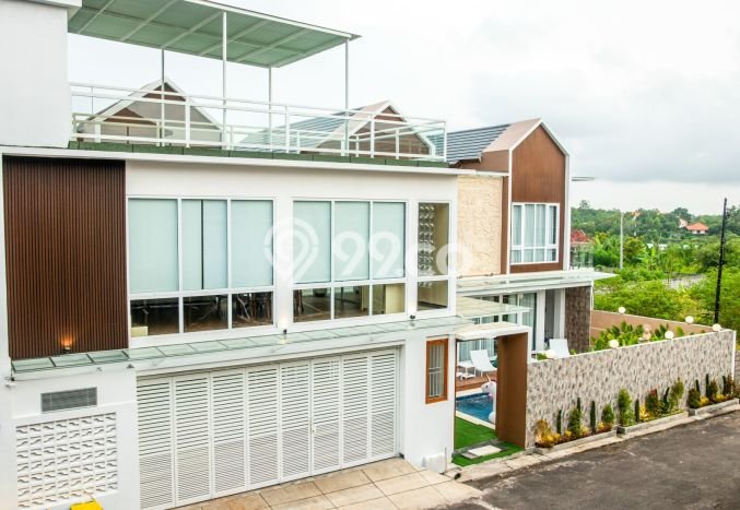Kesempatan Langka! Vila di , Area 400m2m², Lokasi Premium dekat dengan berbagai kebutuhan Kesempatan Langka! Vila di , Area 400m2m², Lokasi Premium dekat dengan berbagai kebutuhan