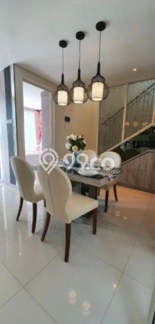 Rumah Luas Asri 3 KT Siap Pakai di Pakuwon City Surabaya Rumah Luas Asri 3 KT Siap Pakai di Pakuwon City Surabaya