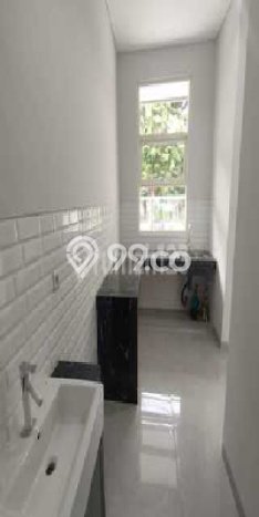 Ready to Use! Premium House LT 140m2 Desain Elegan di Manyar Ready to Use! Premium House LT 140m2 Desain Elegan di Manyar