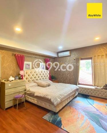 Hunian Elit LB 400m2 Siap Huni Desain Elegan di Kemang, Jakarta Selatan Hunian Elit LB 400m2 Siap Huni Desain Elegan di Kemang, Jakarta Selatan