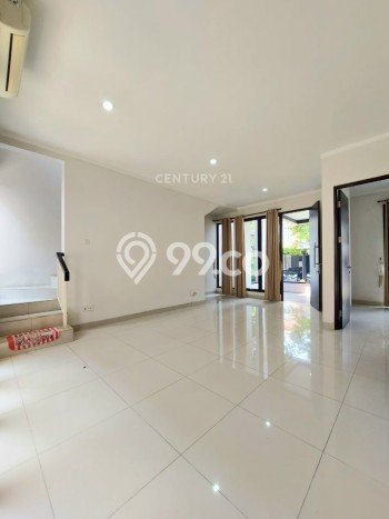 Rumah Luxury Modern Siap Huni di Bintaro Tangerang Selatan Rumah Luxury Modern Siap Huni di Bintaro Tangerang Selatan