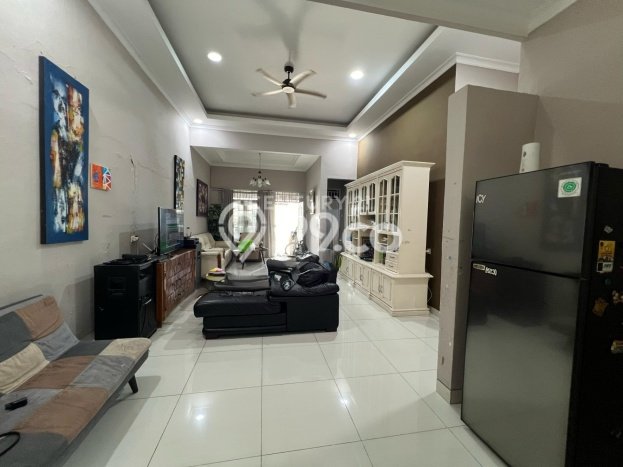 For Sale Rumah 5 Kamar Lokasi Ideal Bagus dan Strategis di Ciputat For Sale Rumah 5 Kamar Lokasi Ideal Bagus dan Strategis di Ciputat