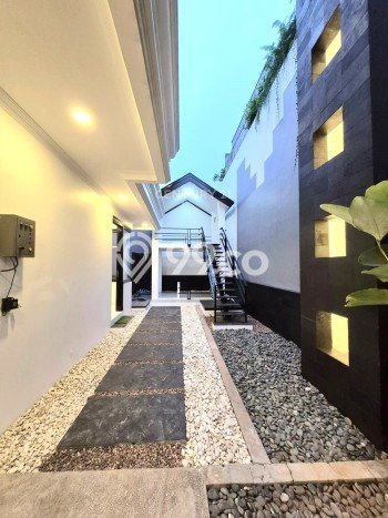 Jual Rumah Mewah Megah Dengan View Eksklusif di Bintaro, Tangerang Selatan Jual Rumah Mewah Megah Dengan View Eksklusif di Bintaro, Tangerang Selatan