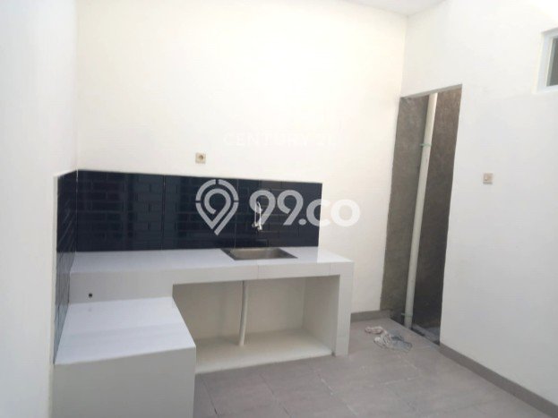 Rumah Luas Asri 2 KT Siap Pakai di Bintaro Tangerang Selatan Rumah Luas Asri 2 KT Siap Pakai di Bintaro Tangerang Selatan