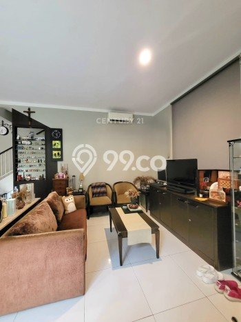 Hunian Elit LB 180m2 Siap Huni Desain Elegan di Bintaro, Tangerang Selatan Hunian Elit LB 180m2 Siap Huni Desain Elegan di Bintaro, Tangerang Selatan