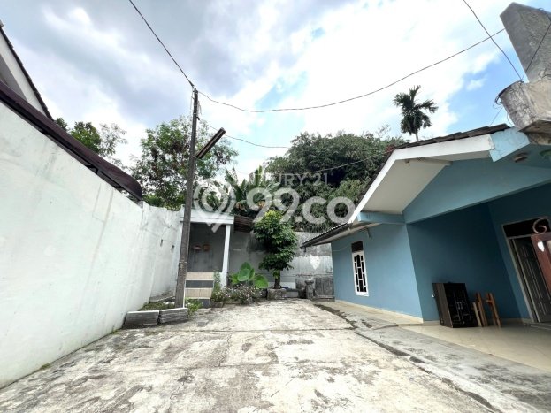 For Sale Rumah 5 Kamar Lokasi Ideal Bagus dan Strategis di Ciputat For Sale Rumah 5 Kamar Lokasi Ideal Bagus dan Strategis di Ciputat