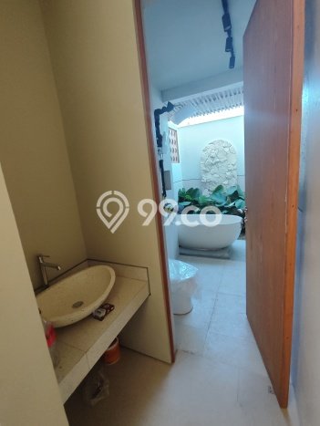 Vila Kawasan , Area 100m2m², Lingkungan Nyaman Vila Kawasan , Area 100m2m², Lingkungan Nyaman
