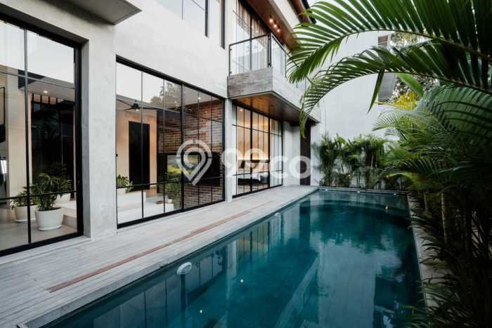 Investasi Potensial! Vila Kawasan , Luas 214m2m², Akses Mudah Pusat Kota Investasi Potensial! Vila Kawasan , Luas 214m2m², Akses Mudah Pusat Kota