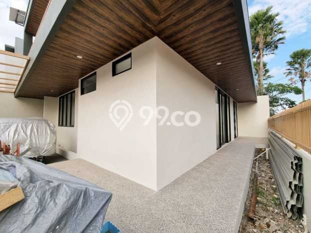 Ready to Use! Luxury House LT 195m2 Desain Modern di Dalung Ready to Use! Luxury House LT 195m2 Desain Modern di Dalung