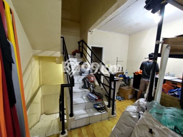 LOKASI SUPER STRATEGIS! Ruko Kawasan Cengkareng, Luas 120m2m², Prospek Pengunjung LOKASI SUPER STRATEGIS! Ruko Kawasan Cengkareng, Luas 120m2m², Prospek Pengunjung