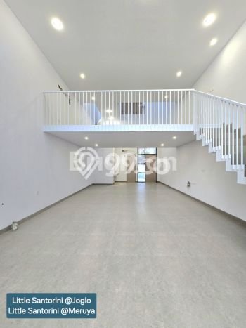 Rumah kawasan Meruya, Jakarta Barat, Luas 125m² Bangunan 150m² Rumah kawasan Meruya, Jakarta Barat, Luas 125m² Bangunan 150m²