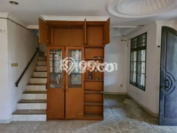 Rumah Mewah LB 115m2 Siap Huni Desain Elegan di Taman Palem, Jakarta Barat Rumah Mewah LB 115m2 Siap Huni Desain Elegan di Taman Palem, Jakarta Barat