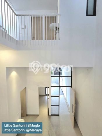 Rumah kawasan Meruya, Jakarta Barat, Luas 125m² Bangunan 150m² Rumah kawasan Meruya, Jakarta Barat, Luas 125m² Bangunan 150m²