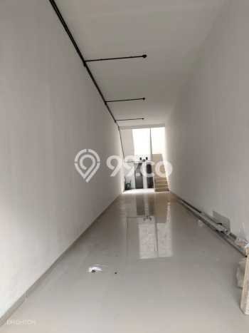 Ruko Strategis Kawasan Duri Kepa, Luas 132m², Akses Mainroad, Berkembang Ruko Strategis Kawasan Duri Kepa, Luas 132m², Akses Mainroad, Berkembang