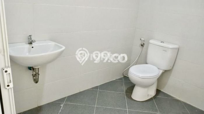 Untuk Dijual! Ruko di Taman Surya Jakarta Barat LT 128m2 / LB 128m2 Kawasan Bisnis Untuk Dijual! Ruko di Taman Surya Jakarta Barat LT 128m2 / LB 128m2 Kawasan Bisnis