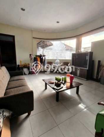Rumah Elit LB 600m2 Siap Pakai Desain Elegan di Soekarno Hatta, Malang Rumah Elit LB 600m2 Siap Pakai Desain Elegan di Soekarno Hatta, Malang