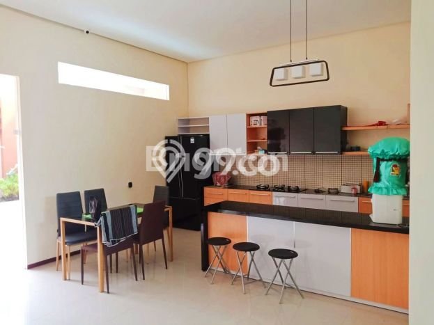Rumah Disewakan Malang LT 200m2 LB 250m2 Kawasan Araya Rumah Disewakan Malang LT 200m2 LB 250m2 Kawasan Araya