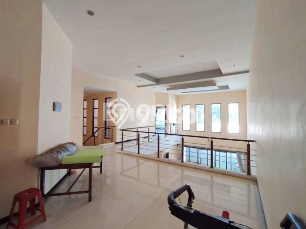 Rumah Elit Modern Tanpa Renovasi di Araya Malang Rumah Elit Modern Tanpa Renovasi di Araya Malang