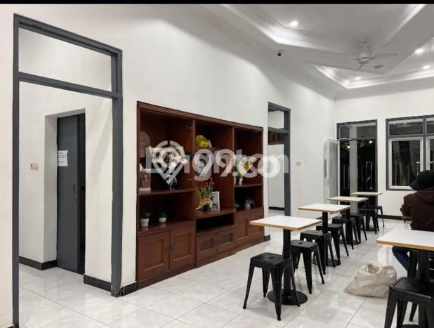 Siap Huni Hunian Elit 4 Kamar di Lowokwaru Dekat ke Mana Pun Siap Huni Hunian Elit 4 Kamar di Lowokwaru Dekat ke Mana Pun