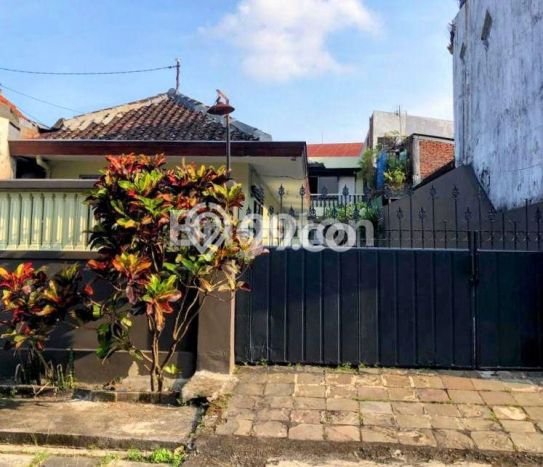 Jual Rumah Strategis Bagus Punya 7 KT di Blimbing Malang SHM Jual Rumah Strategis Bagus Punya 7 KT di Blimbing Malang SHM