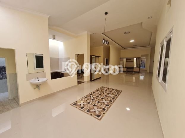 Lokasi terbaik! Rumah siap pakai dikontrakkan di Blimbing LB 235m2 Lokasi terbaik! Rumah siap pakai dikontrakkan di Blimbing LB 235m2
