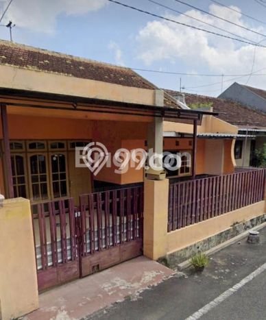 Dijual Rumah 3 Kamar Lokasi Ideal Bagus dan Strategis di Blimbing Dijual Rumah 3 Kamar Lokasi Ideal Bagus dan Strategis di Blimbing