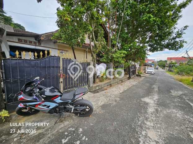 For Sale Rumah 5 Kamar Lokasi Ideal Nyaman dan Strategis di Balikpapan Selatan For Sale Rumah 5 Kamar Lokasi Ideal Nyaman dan Strategis di Balikpapan Selatan