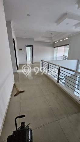 Rumah 4 KT 3 KM LT 350m2m², Luas Bangunan 450m2m² di Batununggal, Bandung Rumah 4 KT 3 KM LT 350m2m², Luas Bangunan 450m2m² di Batununggal, Bandung