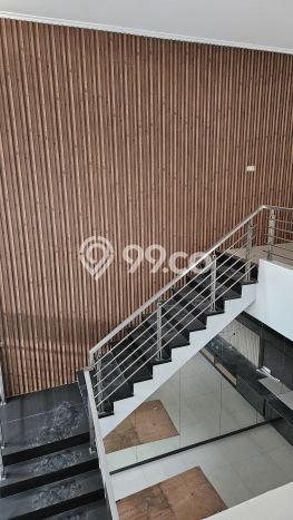 Rumah 4 KT 3 KM LT 350m2m², Luas Bangunan 450m2m² di Batununggal, Bandung Rumah 4 KT 3 KM LT 350m2m², Luas Bangunan 450m2m² di Batununggal, Bandung
