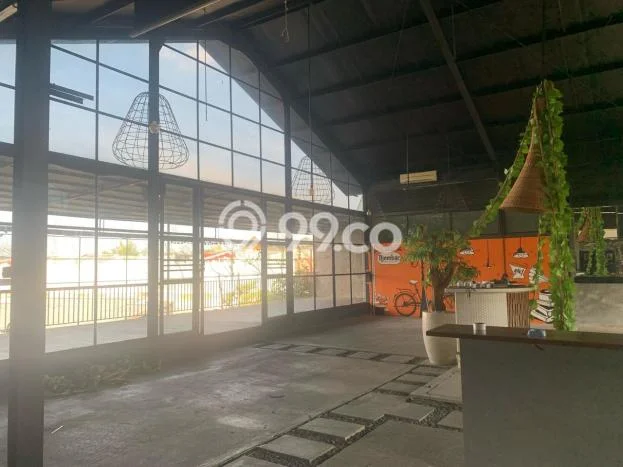 Unit Komersial disewakan di Tembalang Semarang dengan LT 500m2 / LB 350m2 Unit Komersial disewakan di Tembalang Semarang dengan LT 500m2 / LB 350m2