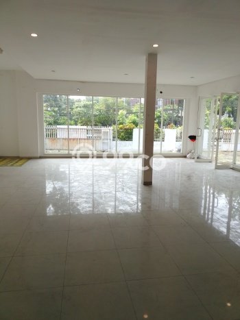 Hunian Mewah LB 500m2 Siap Huni Desain Elegan di Pamularsih, Semarang Hunian Mewah LB 500m2 Siap Huni Desain Elegan di Pamularsih, Semarang